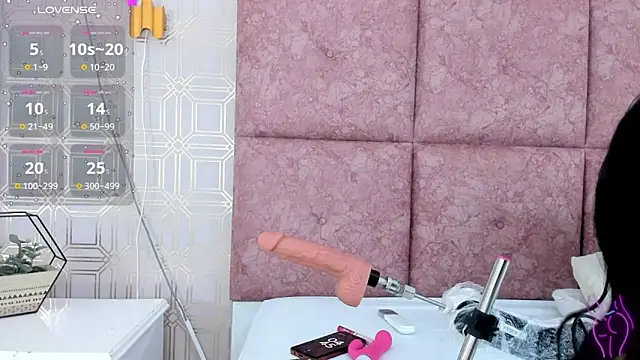 LilitRobins online show from 25, 1, 2025