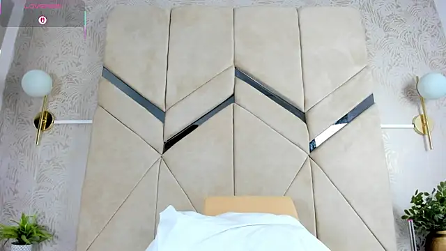 LilitRobins online show from 24, 10, 2025