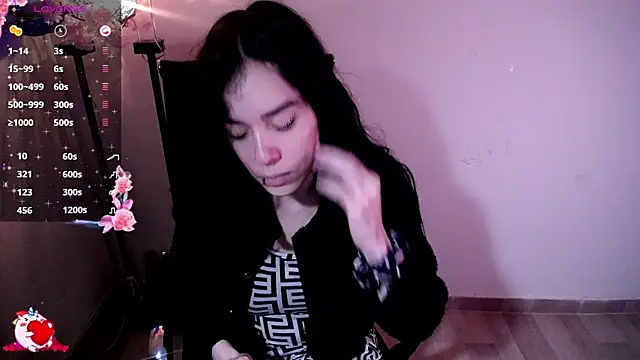 Snapshot of katty_8 chatting on 14, 11, 2025 katty 8 online show from 14, 11, 2025