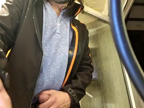 Snapshot of stavroun chatting on 1, 12, 2025 stavroun online show from 1, 12, 2025