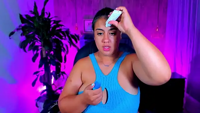 Xisu  online show from 17, 2, 2025