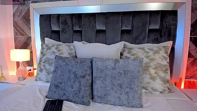 TaniaSmith1 online show from 19, 2, 2025