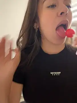 AmmyCollinsW online show from 6, 2, 2025