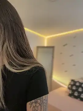 AmmyCollinsW online show from 1, 11, 2025