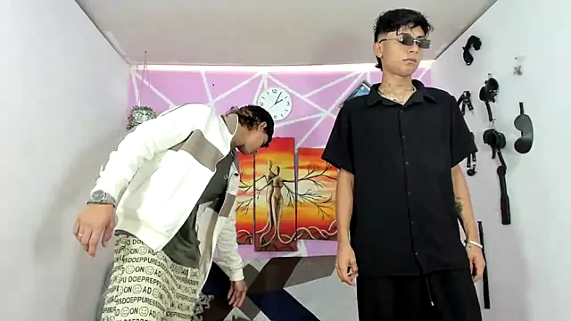 Fresahot2005 online show from 31, 1, 2025