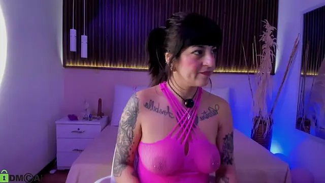 Liz grey  online show from 10, 6, 2026