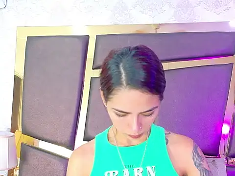 NicoleEsposito online show from 26, 9, 2025