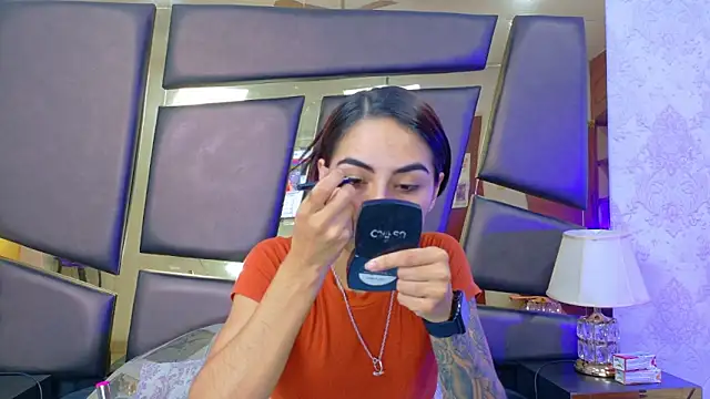 NicoleEsposito online show from 5, 11, 2025