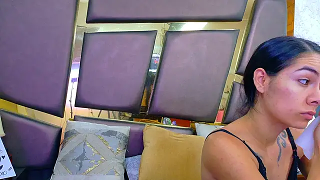 NicoleEsposito online show from 16, 4, 2026