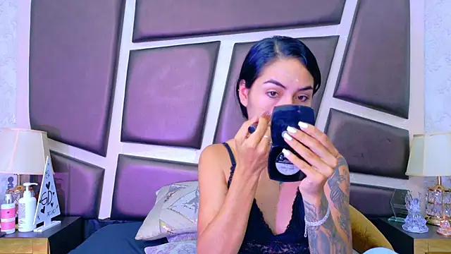 Snapshot of NicoleEsposito chatting on 9, 5, 2026 NicoleEsposito online show from 9, 5, 2026