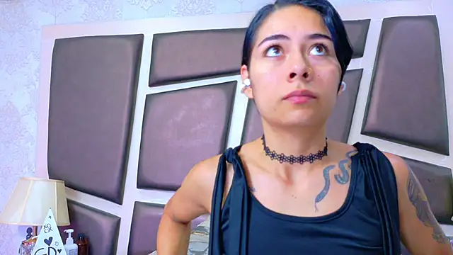 Snapshot of NicoleEsposito chatting on 15, 5, 2026 NicoleEsposito online show from 15, 5, 2026