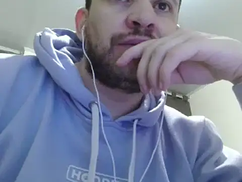 camiloking1720 online show from 3, 2, 2025