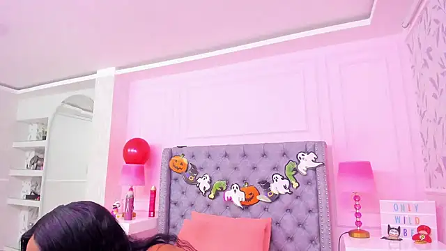 HaileeRoberts online show from 14, 10, 2025