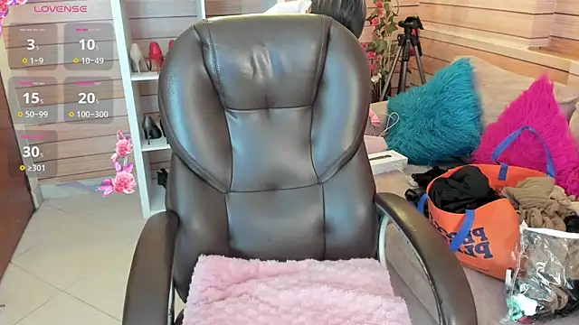 Victoria collins 1 online show from 28, 4, 2026