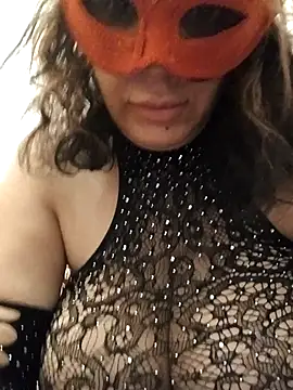 Snapshot of nazii010 chatting on 17, 10, 2025 nazii010 online show from 17, 10, 2025