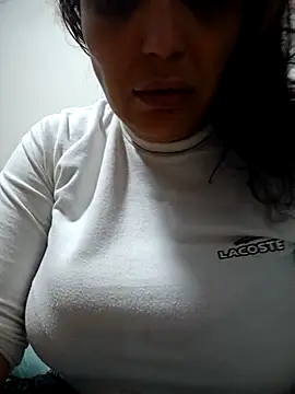 Snapshot of nazii010 chatting on 18, 10, 2025 nazii010 online show from 18, 10, 2025