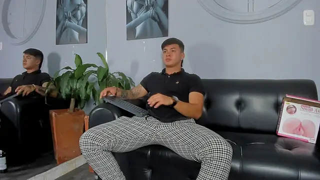 Cristopher strong online show from 16, 2, 2025