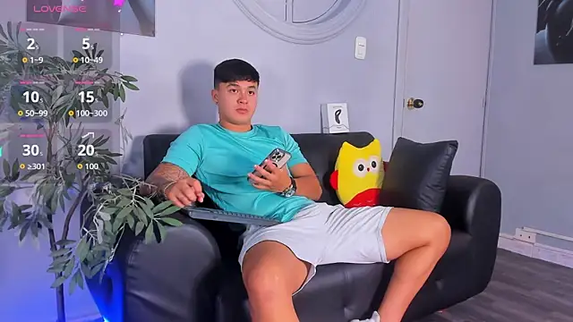 Cristopher strong online show from 18, 9, 2025