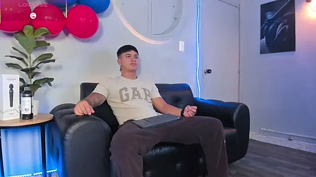 Snapshot of Cristopher_strong chatting on 10, 6, 2026 Cristopher strong online show from 10, 6, 2026