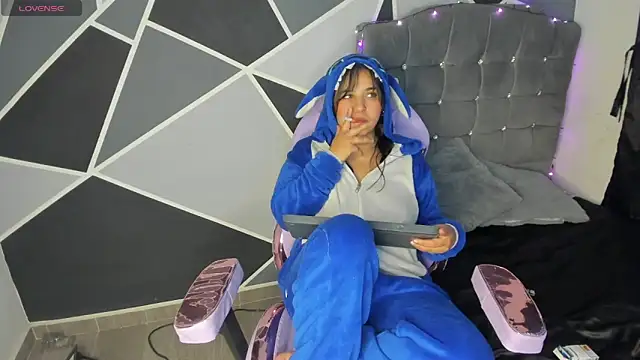 alyssa magiic online show from 22, 4, 2026