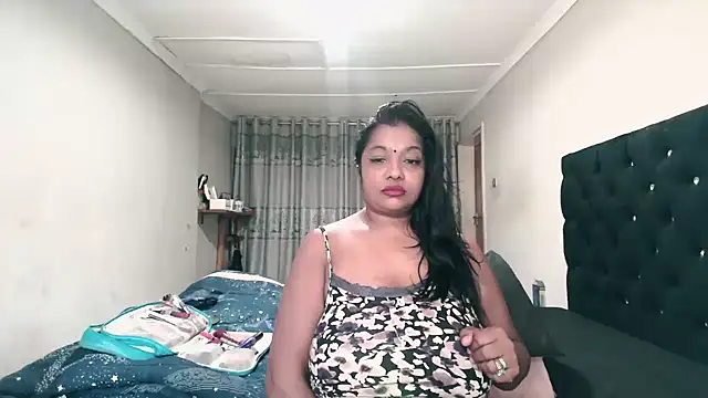 Indianmayaxoxo online show from 17, 6, 2026