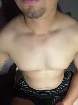 Snapshot of tomazu11 chatting on 29, 10, 2025 tomazu11 online show from 29, 10, 2025