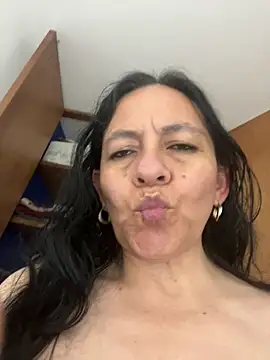 Freya Artemisa online show from 27, 2, 2025