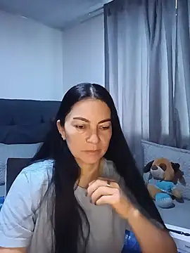 renata hot1 online show from 9, 6, 2026