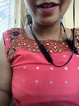 Snapshot of Rani_Desai69 chatting on 2, 3, 2026 Rani Desai69 online show from 2, 3, 2026