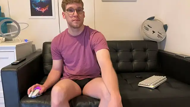 Snapshot of BlueEyedTallGuy94 chatting on 27, 12, 2024 BlueEyedTallGuy94 online show from 27, 12, 2024