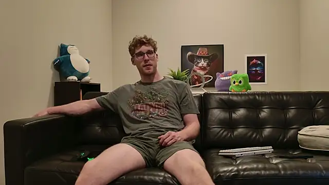 Snapshot of BlueEyedTallGuy94 chatting on 18, 9, 2025 BlueEyedTallGuy94 online show from 18, 9, 2025