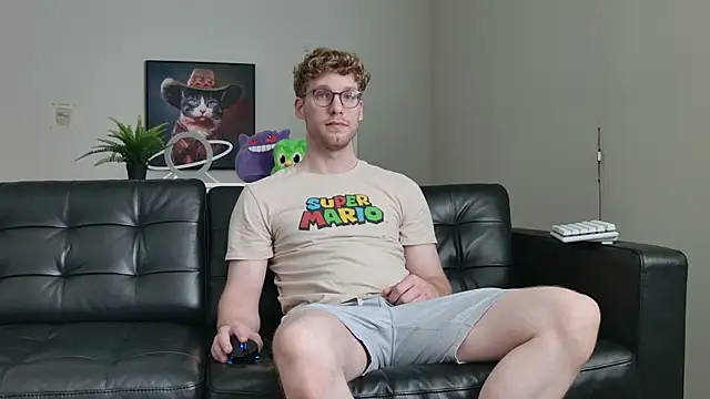 Snapshot of BlueEyedTallGuy94 chatting on 22, 9, 2025 BlueEyedTallGuy94 online show from 22, 9, 2025