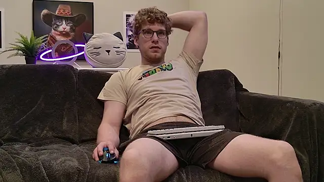 Snapshot of BlueEyedTallGuy94 chatting on 1, 11, 2025 BlueEyedTallGuy94 online show from 1, 11, 2025