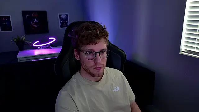 Snapshot of BlueEyedTallGuy94 chatting on 1, 2, 2026 BlueEyedTallGuy94 online show from 1, 2, 2026