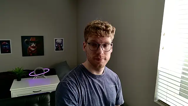 Snapshot of BlueEyedTallGuy94 chatting on 11, 2, 2026 BlueEyedTallGuy94 online show from 11, 2, 2026