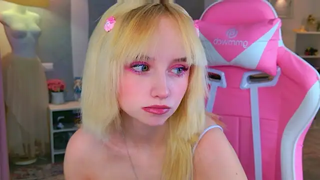 Snapshot of b4by_LoL1 chatting on 10, 2, 2026 b4by LoL1 online show from 10, 2, 2026