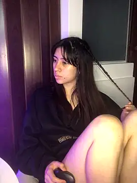 Catyloves online show from 5, 12, 2024