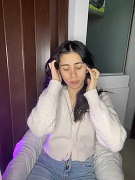 Catyloves online show from 11, 12, 2024