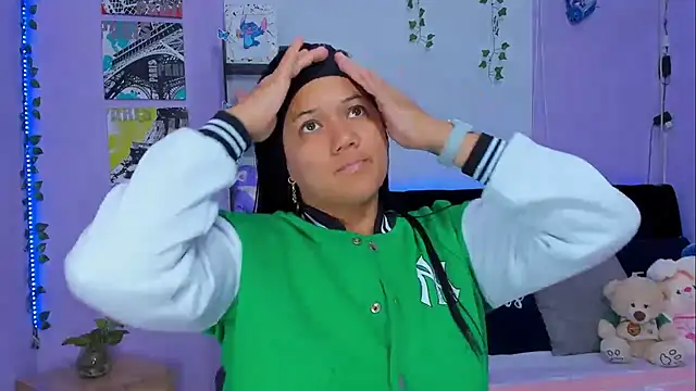 sara mendez2 online show from 6, 2, 2025