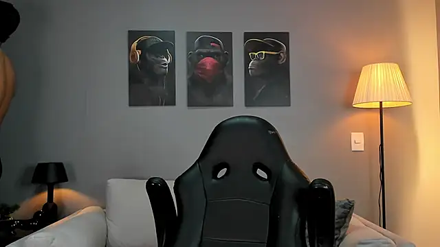 ApoloMakris online show from 1, 11, 2025