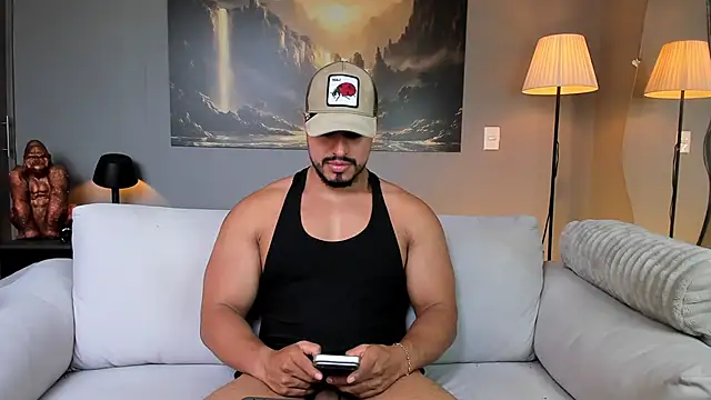 Snapshot of ApoloMakris chatting on 13, 1, 2026 ApoloMakris online show from 13, 1, 2026