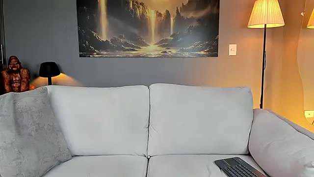 Snapshot of ApoloMakris chatting on 5, 2, 2026 ApoloMakris online show from 5, 2, 2026