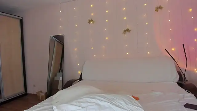 May Flower online show from 21, 4, 2026