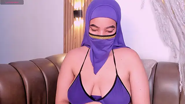 malak nanyy online show from 12, 3, 2026