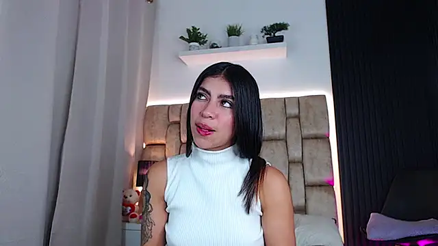 little sophie18 online show from 6, 2, 2025