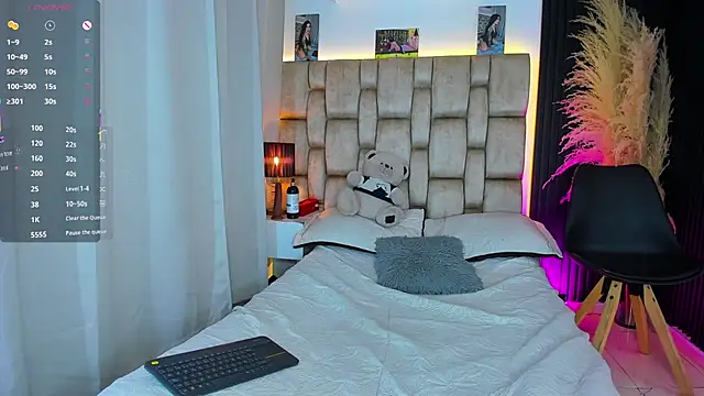 little sophie18 online show from 26, 4, 2026