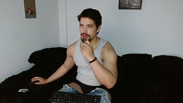 Snapshot of Ian_Daviz chatting on 6, 11, 2025 Ian Daviz online show from 6, 11, 2025