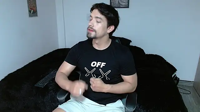 Snapshot of Ian_Daviz chatting on 11, 11, 2025 Ian Daviz online show from 11, 11, 2025