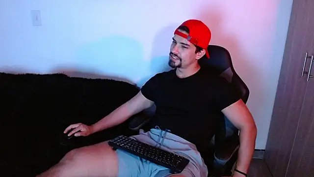 Snapshot of Ian_Daviz chatting on 16, 11, 2025 Ian Daviz online show from 16, 11, 2025