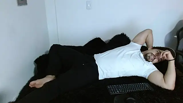 Snapshot of Ian_Daviz chatting on 17, 11, 2025 Ian Daviz online show from 17, 11, 2025